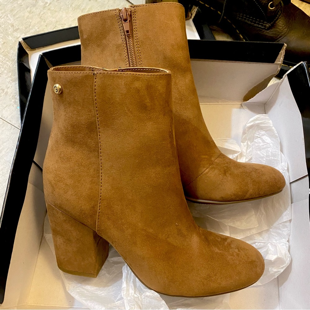 Heeled boots